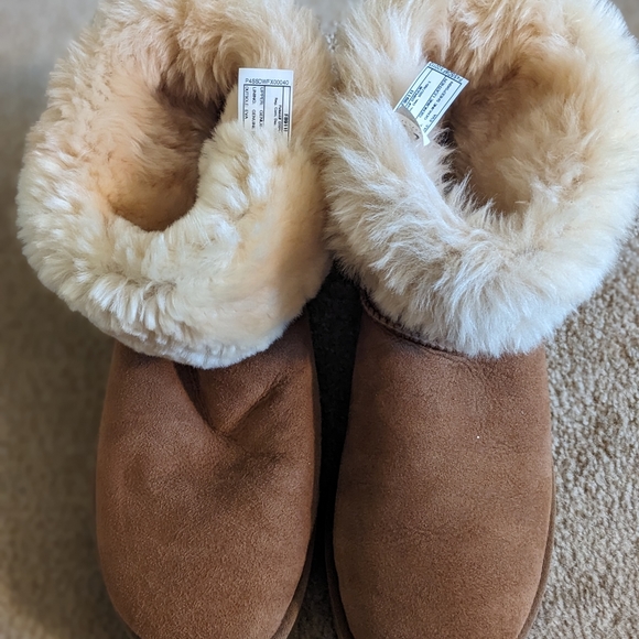 UGG Suede Boots - Picture 5 of 5